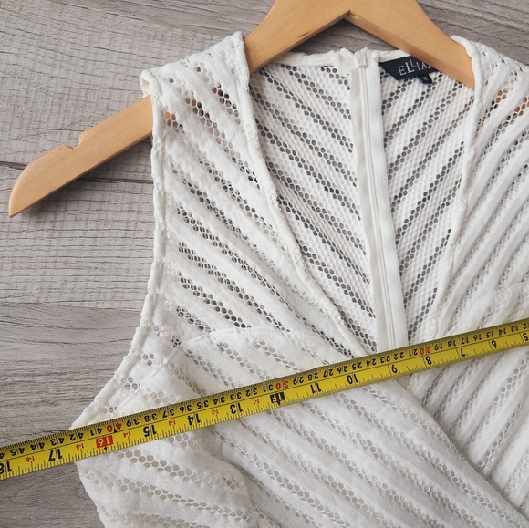 Elliatt Cathedral Striped Mesh Bodycon Peplum Midi Dress Size Medium  / Bridal / - Picture 9 of 13